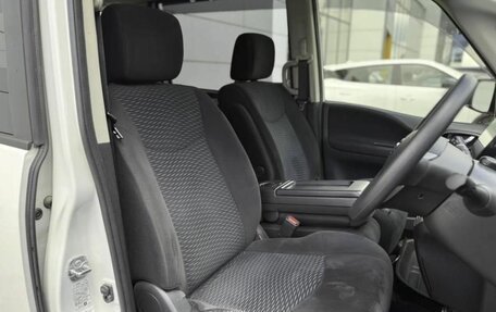 Nissan Serena IV, 2016 год, 1 650 000 рублей, 20 фотография