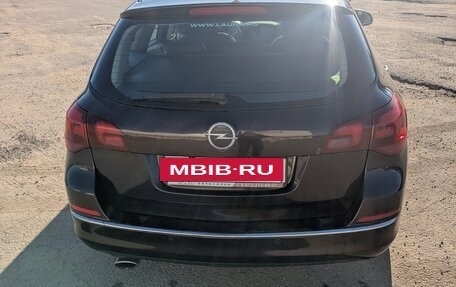 Opel Astra J, 2013 год, 620 000 рублей, 3 фотография