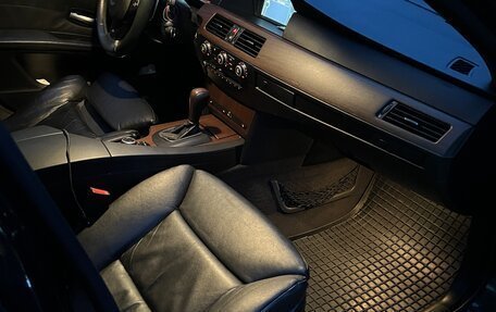 BMW 5 серия, 2005 год, 2 200 000 рублей, 12 фотография