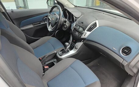 Chevrolet Cruze II, 2015 год, 999 800 рублей, 13 фотография