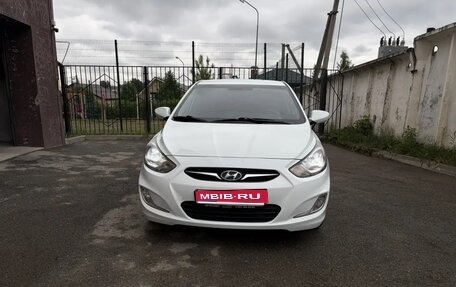 Hyundai Solaris II рестайлинг, 2012 год, 875 000 рублей, 1 фотография