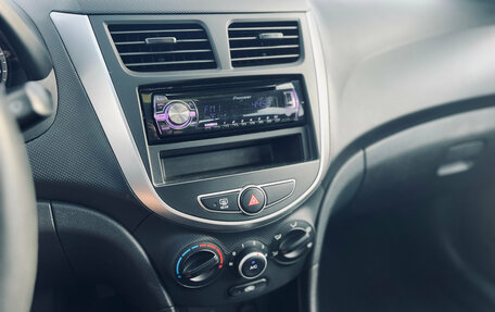 Hyundai Solaris II рестайлинг, 2013 год, 590 000 рублей, 12 фотография