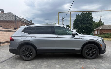 Volkswagen Tiguan II, 2023 год, 3 290 000 рублей, 2 фотография