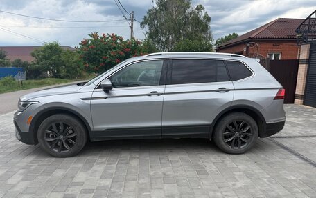 Volkswagen Tiguan II, 2023 год, 3 290 000 рублей, 6 фотография