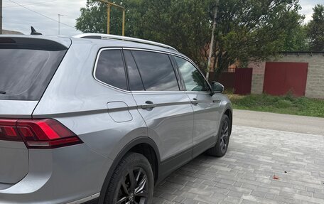 Volkswagen Tiguan II, 2023 год, 3 290 000 рублей, 4 фотография