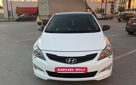 Hyundai Solaris II рестайлинг, 2016 год, 1 090 000 рублей, 2 фотография