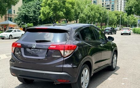 Honda Vezel, 2022 год, 1 200 000 рублей, 6 фотография