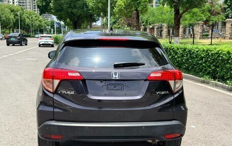 Honda Vezel, 2022 год, 1 200 000 рублей, 7 фотография