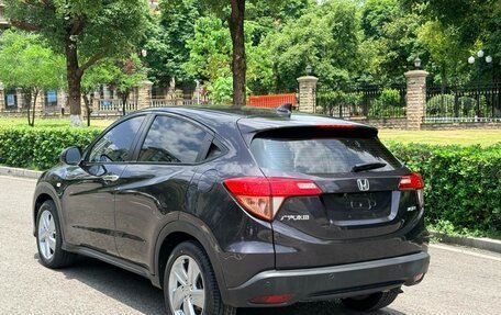 Honda Vezel, 2022 год, 1 200 000 рублей, 9 фотография