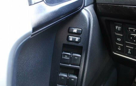 Toyota Land Cruiser Prado 150 рестайлинг 2, 2014 год, 3 519 000 рублей, 9 фотография