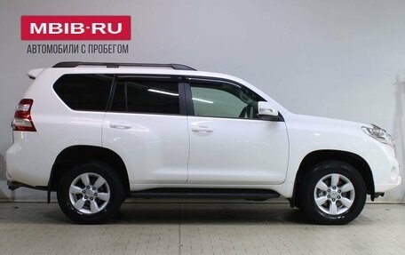 Toyota Land Cruiser Prado 150 рестайлинг 2, 2014 год, 3 519 000 рублей, 8 фотография