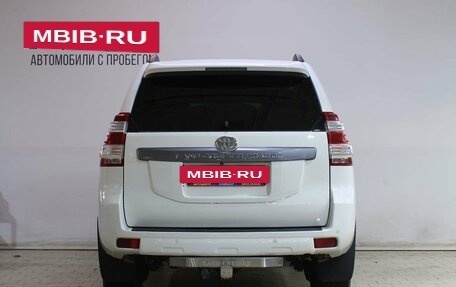Toyota Land Cruiser Prado 150 рестайлинг 2, 2014 год, 3 519 000 рублей, 6 фотография
