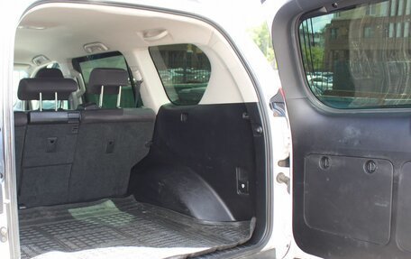 Toyota Land Cruiser Prado 150 рестайлинг 2, 2014 год, 3 519 000 рублей, 27 фотография