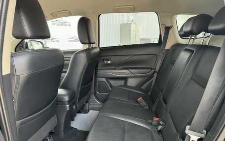 Mitsubishi Outlander III рестайлинг 3, 2015 год, 1 699 000 рублей, 6 фотография