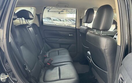Mitsubishi Outlander III рестайлинг 3, 2015 год, 1 699 000 рублей, 7 фотография