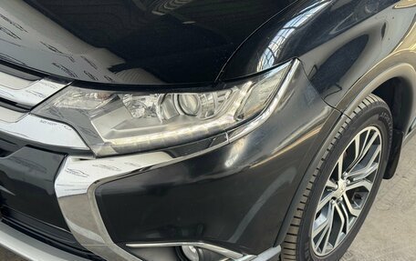 Mitsubishi Outlander III рестайлинг 3, 2015 год, 1 699 000 рублей, 18 фотография