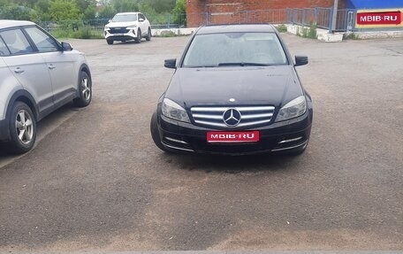 Mercedes-Benz C-Класс, 2010 год, 1 000 000 рублей, 1 фотография