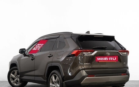 Toyota RAV4, 2021 год, 3 599 000 рублей, 7 фотография