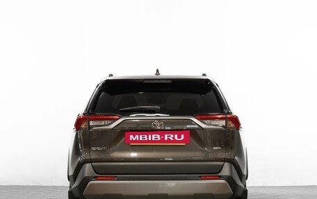 Toyota RAV4, 2021 год, 3 599 000 рублей, 6 фотография