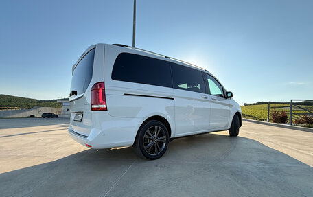 Mercedes-Benz V-Класс, 2017 год, 5 500 000 рублей, 3 фотография