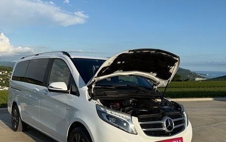 Mercedes-Benz V-Класс, 2017 год, 5 500 000 рублей, 23 фотография