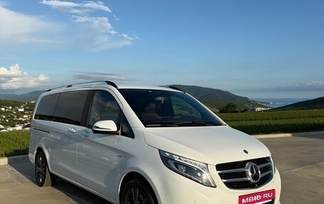 Mercedes-Benz V-Класс, 2017 год, 5 500 000 рублей, 19 фотография