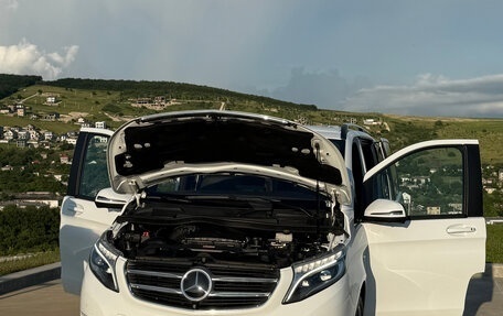 Mercedes-Benz V-Класс, 2017 год, 5 500 000 рублей, 18 фотография