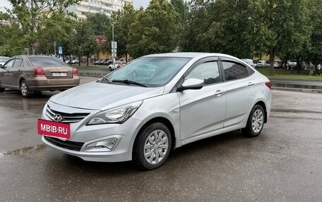 Hyundai Solaris II рестайлинг, 2014 год, 385 000 рублей, 3 фотография