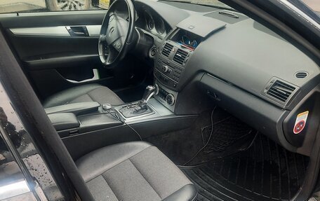 Mercedes-Benz C-Класс, 2010 год, 1 000 000 рублей, 8 фотография