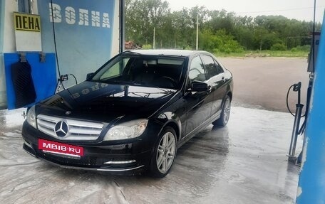 Mercedes-Benz C-Класс, 2010 год, 1 000 000 рублей, 2 фотография
