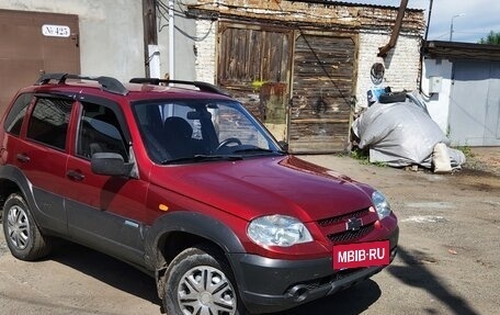 Chevrolet Niva I рестайлинг, 2010 год, 550 000 рублей, 2 фотография