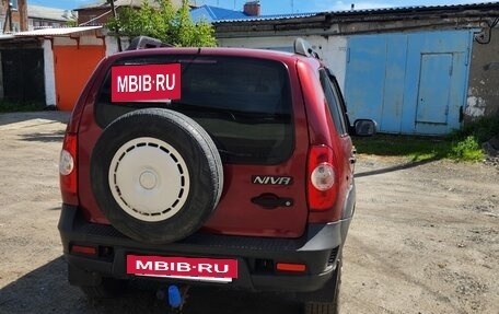 Chevrolet Niva I рестайлинг, 2010 год, 550 000 рублей, 4 фотография