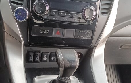 Mitsubishi Pajero Sport III рестайлинг, 2016 год, 2 100 000 рублей, 20 фотография