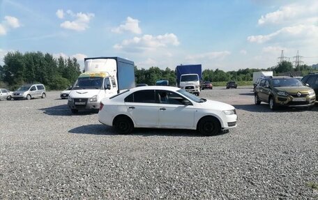 Skoda Rapid I, 2015 год, 400 000 рублей, 3 фотография