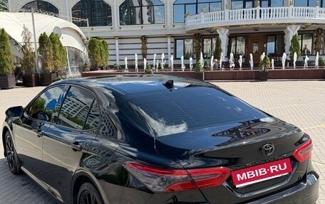Toyota Camry, 2021 год, 3 850 000 рублей, 4 фотография