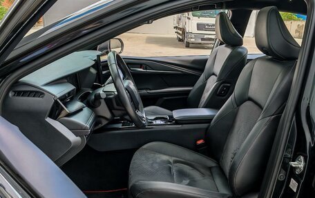 Toyota Camry, 2024 год, 3 550 000 рублей, 10 фотография