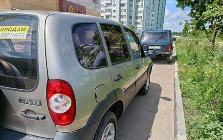 Chevrolet Niva I рестайлинг, 2015 год, 650 000 рублей, 2 фотография