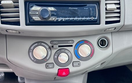 Nissan Micra III, 2004 год, 600 000 рублей, 13 фотография