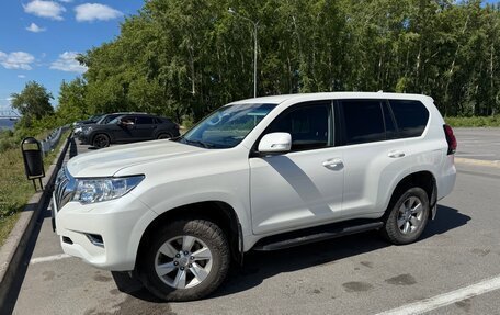 Toyota Land Cruiser Prado 150 рестайлинг 2, 2020 год, 4 500 000 рублей, 2 фотография