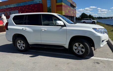 Toyota Land Cruiser Prado 150 рестайлинг 2, 2020 год, 4 500 000 рублей, 7 фотография