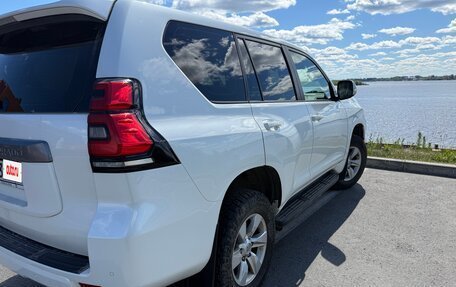 Toyota Land Cruiser Prado 150 рестайлинг 2, 2020 год, 4 500 000 рублей, 6 фотография