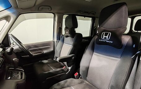 Honda Stepwgn IV, 2015 год, 2 045 000 рублей, 16 фотография