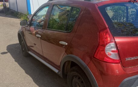 Renault Sandero I, 2012 год, 392 000 рублей, 1 фотография
