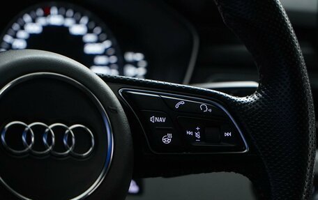 Audi A4, 2017 год, 2 600 000 рублей, 14 фотография