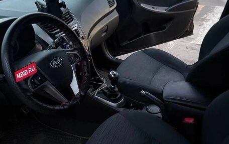 Hyundai Solaris II рестайлинг, 2014 год, 950 000 рублей, 5 фотография