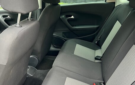 Volkswagen Polo VI (EU Market), 2013 год, 850 000 рублей, 10 фотография