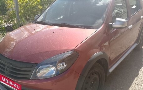 Renault Sandero I, 2012 год, 392 000 рублей, 2 фотография