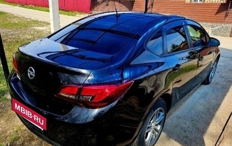 Opel Astra J, 2012 год, 4 фотография