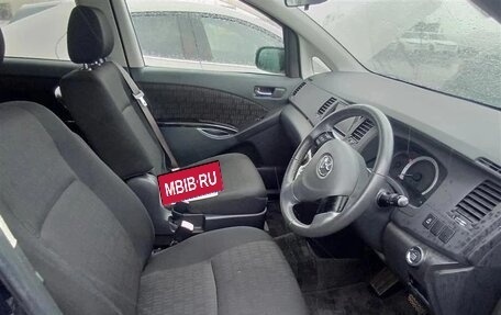 Toyota ISis I, 2011 год, 1 100 000 рублей, 9 фотография