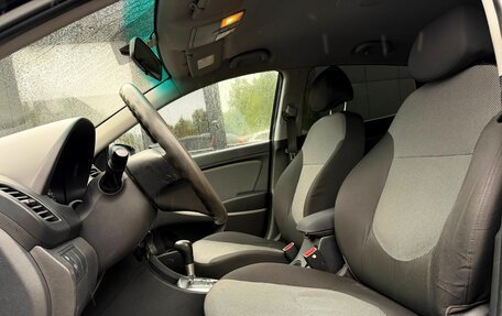 Hyundai Solaris II рестайлинг, 2012 год, 819 000 рублей, 17 фотография
